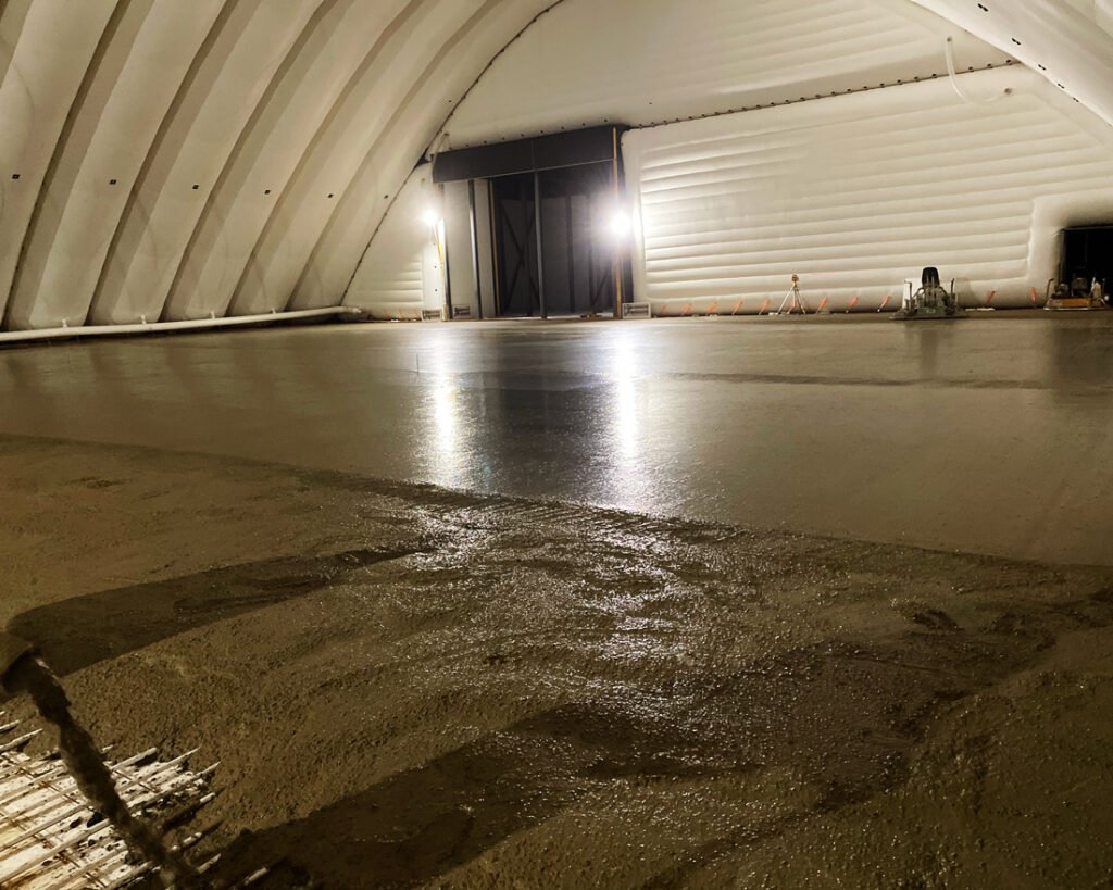 Pramonių grindų betonavimo paslaugos: angaru pramoniu grindu betonavimas Lietuvoje vakaru regione. Teikiame paslaugas Lietuvoje, Tauragės regione: Šilutėje, Raseiniuose, Pagėgiuose, Šilalėje, Jurbarke.