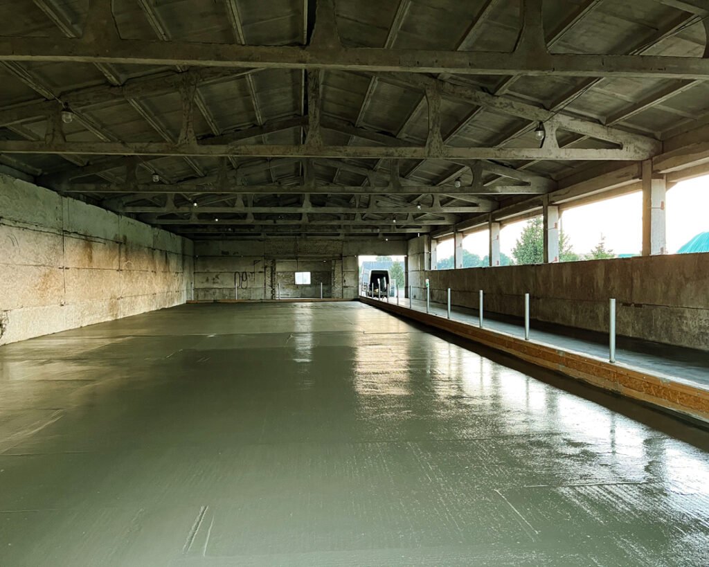 Pramonių grindų betonavimo paslaugos: betoniniu grindu irengimas zemes ukio pastatams. Teikiame paslaugas Lietuvoje, Tauragės regione: Šilutėje, Raseiniuose, Pagėgiuose, Šilalėje, Jurbarke.