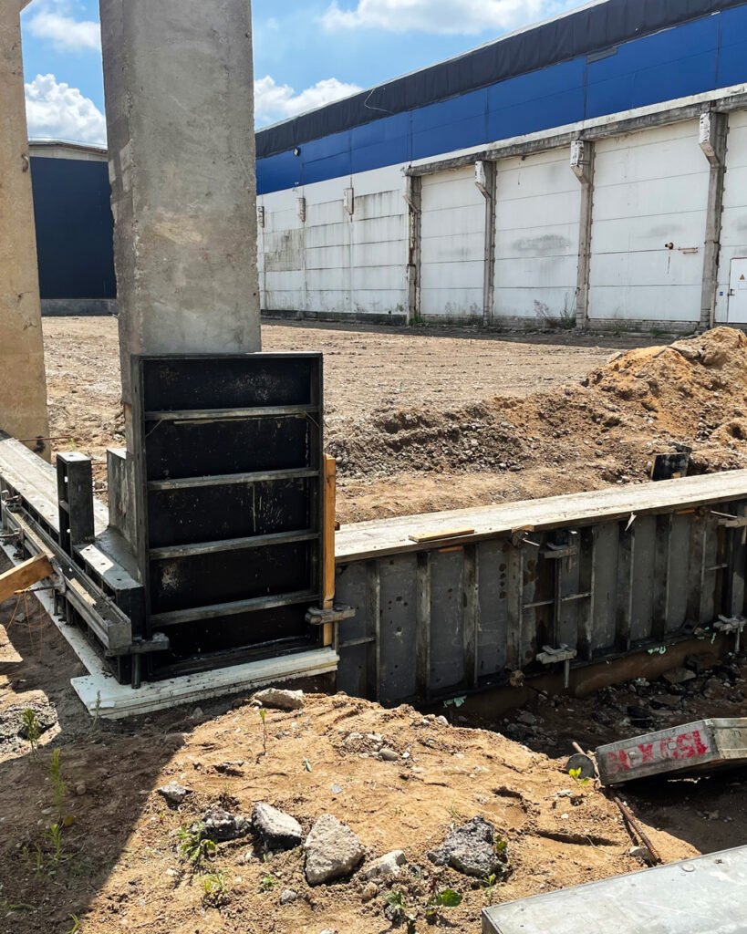 Pramonių grindų betonavimo paslaugos: zemes ukio infrastruturos objektu grindu betonavimas. Teikiame paslaugas Lietuvoje, Tauragės regione: Šilutėje, Raseiniuose, Pagėgiuose, Šilalėje, Jurbarke.